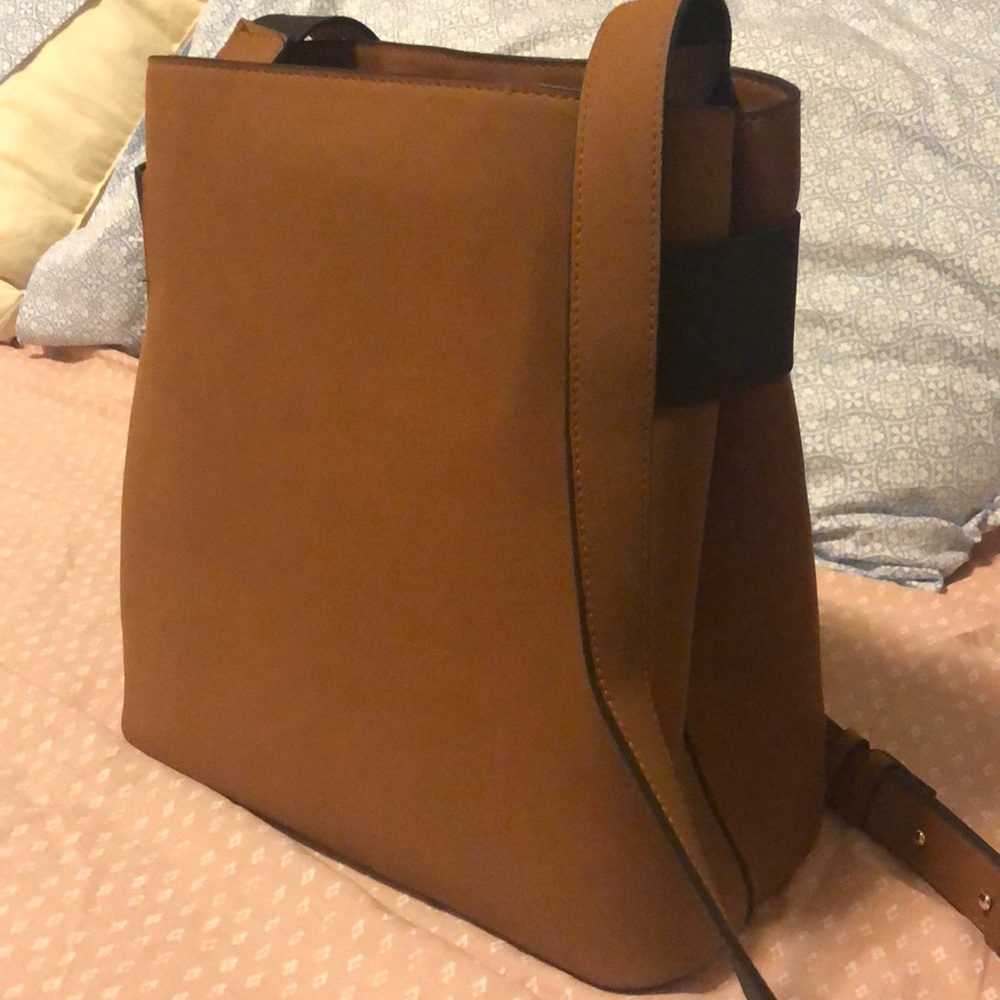 Purses - Picture 2 of 6